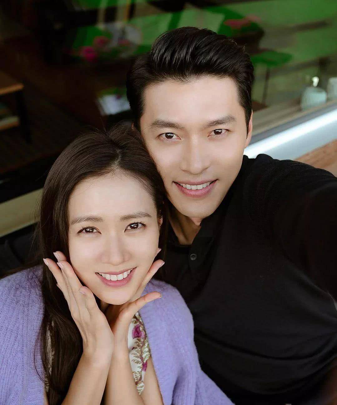 讯后晒男友视角美照,抱爱宠狗狗对镜甜笑,网友:羡慕了_少女_状态_玄彬