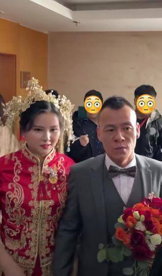 网红传说哥二婚排场大,几十辆豪车很奢华,被曝抛妻改娶美女徒弟_搜狐