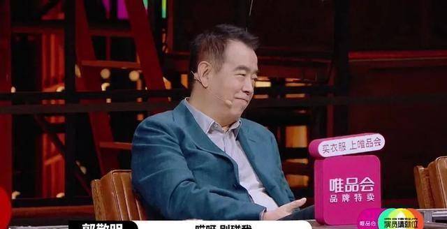 说到这里,插了一个凯歌导演的意味深长的笑.