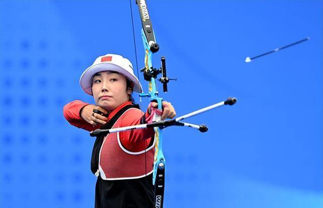 低调女神李佳蔓刷新反曲弓全国纪录692环一箭封神