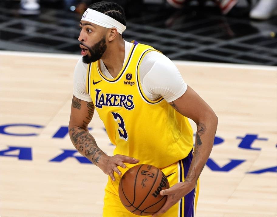 nba仅4人做到,浓眉比肩传奇_三分球_考辛斯_比赛