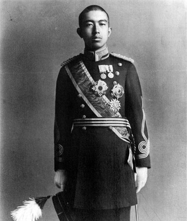 原创裕仁天皇最大的战争犯却躲过审判87岁高龄去世葬礼堪比皇帝