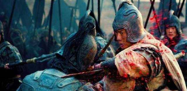 他是曹操最欣赏的战将吕布对他心存畏惧却死得比张飞还要窝囊