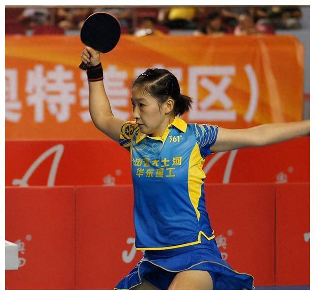 我们乒乓球女队的颜值担当刘诗雯,在球场上以小巧玲珑的身材,炯炯有神