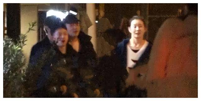 王宝强新恋情曝光女友约会4小鲜肉婚期将近