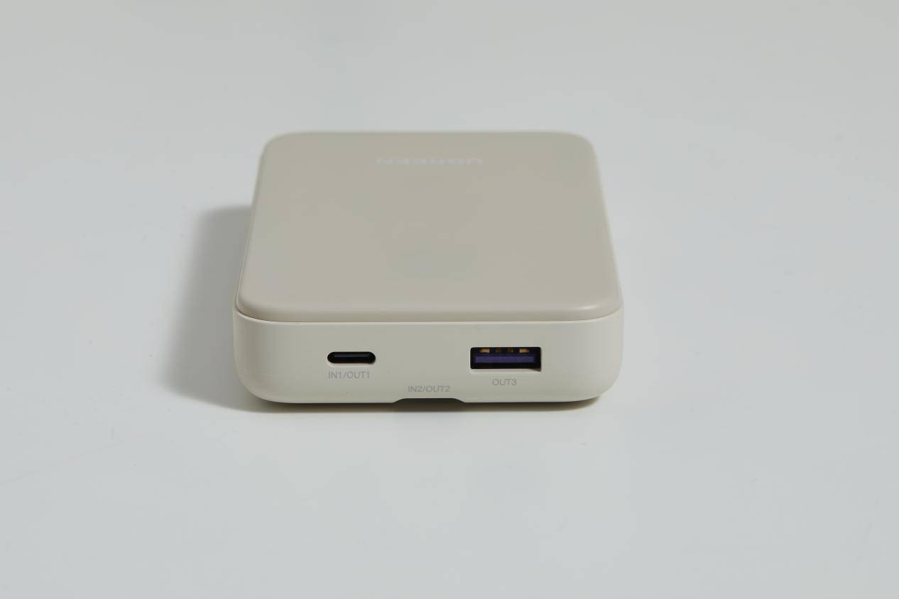 绿联的三款主流充电宝怎么选看完这篇就会有答案