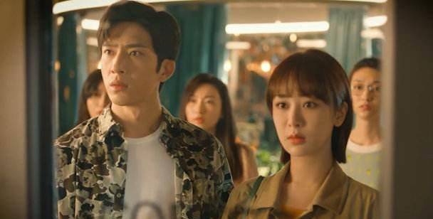 原创井柏然说因自己草根出身有点不自信拍女心理师对杨紫很依赖