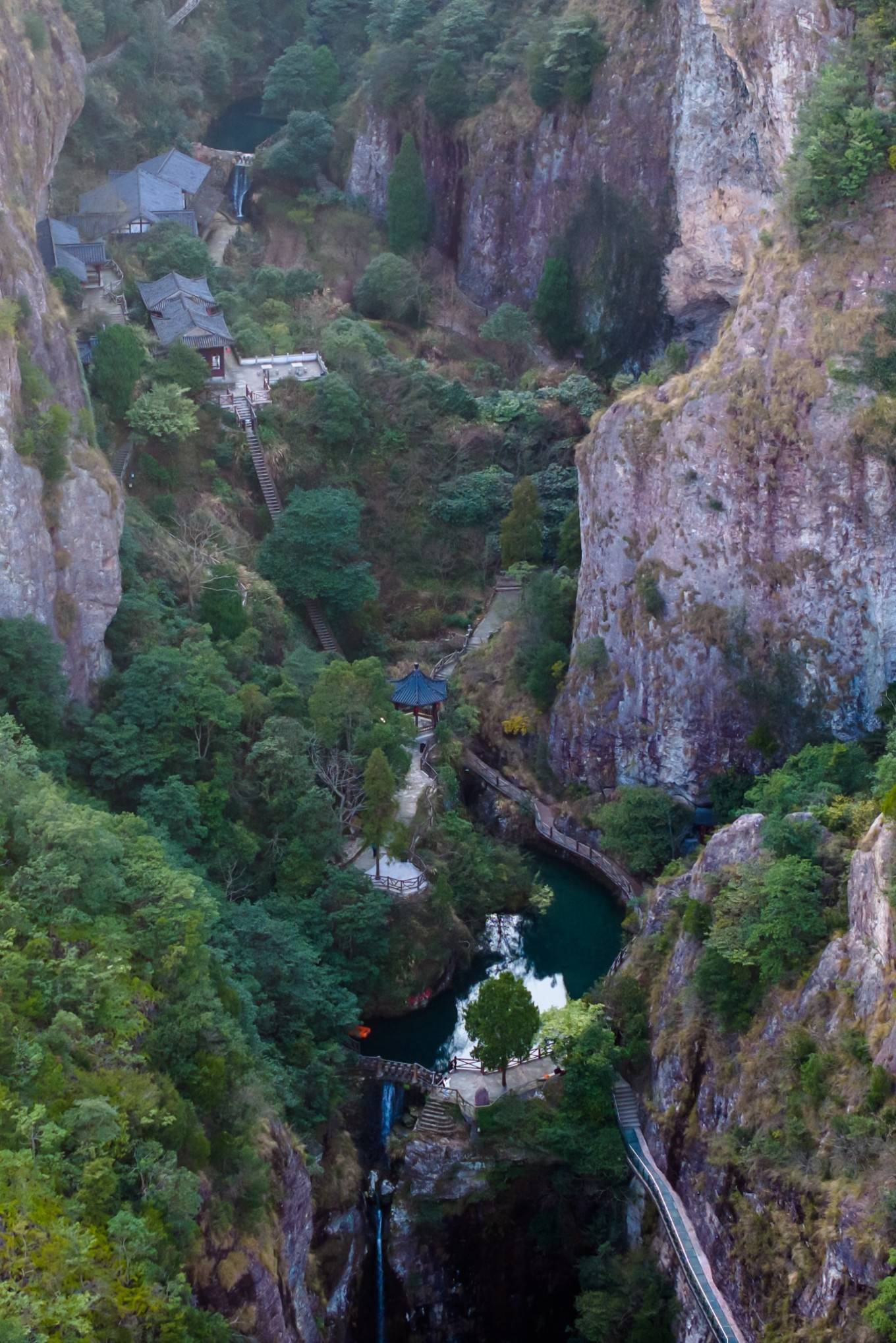 阳春三月来雁荡山上春山