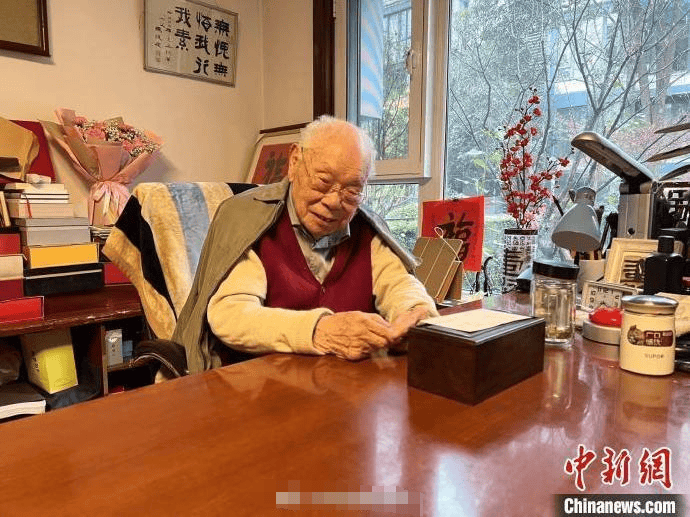 《让子弹飞》原著作者马识途去世 享年110岁_谭十记_小说_艾芜