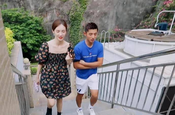 金晨约会两位男嘉宾前后表现完全不同堪称相亲教科书级