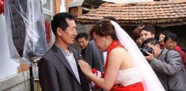 原创俗语穷单身富寡妇寡妇有田无人耕是什么意思蕴含深刻哲理