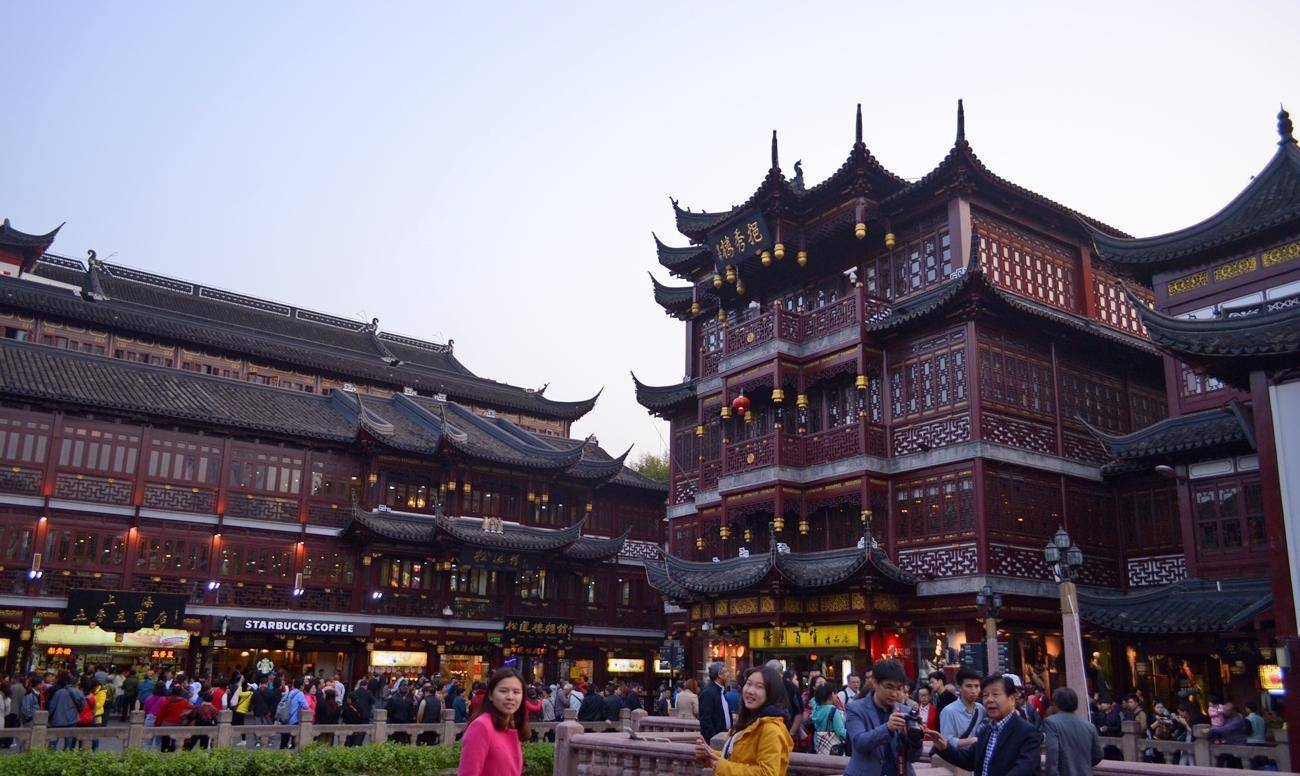 原创历史人物迎入庙宇供奉的都有谁现代人中谁更有机会被迎入庙宇