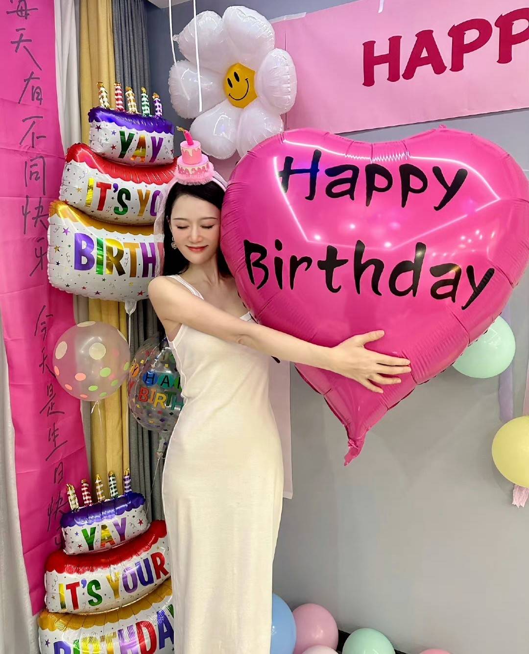 原创被生日夜的陈乔恩惊艳好身材太过吸睛谁说宅男女神只能白幼瘦