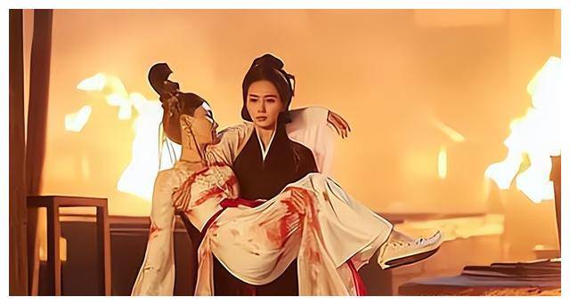 在《星汉灿烂》中,吴磊抱起赵露思,甚至还自然地转圈.