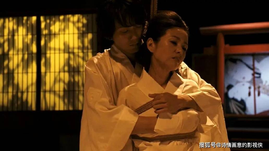 日本最具争议电影《花与蛇:零》:欲望的枷锁中的人性探索