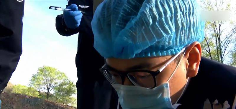 原创2018年离奇绑架案11岁人质自己平安归来绑匪却惨死在河边