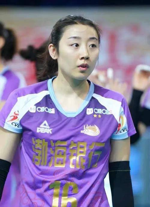 不过,经过一些比赛,郎平对姚迪,丁霞等替补二传非常不满,此时魏楚月也