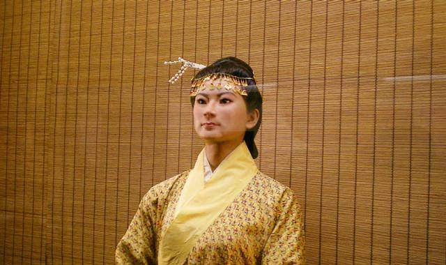 当年基辛格访华,用月土换墓中木炭_女尸_美国_世界