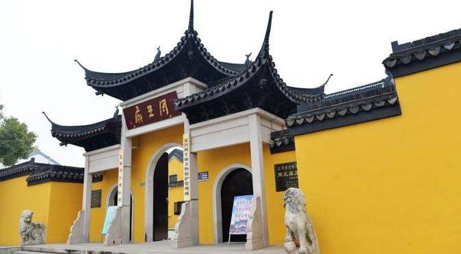 原创历史人物迎入庙宇供奉的都有谁现代人中谁更有机会被迎入庙宇