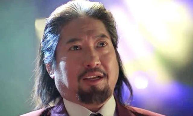 洪金宝的女儿36岁未嫁,看完照片才明白,这谁敢娶?