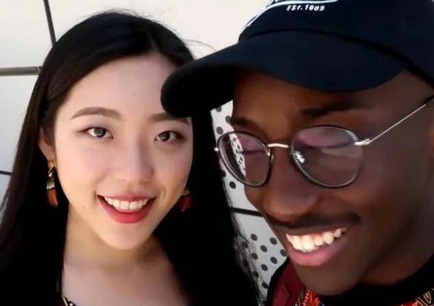 原创2020年越南女子与黑人恋爱9个月结婚今女儿两岁坐拥百万粉丝