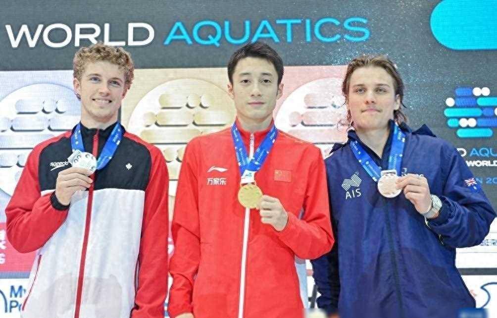 跳水世界杯柏林站练俊杰男子10米台夺冠