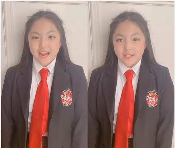 原创李湘带女儿做公益11岁王诗龄穿校服十级滤镜遮不住原生五官