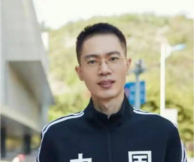 吴荣照河南2021年发生水灾时,全国人民众志成城,心系河南,每天都在