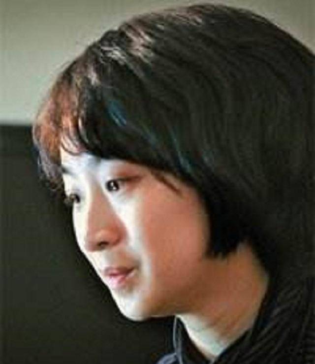 原创丈夫牺牲后31岁心理学女教师被特招入伍得到军队特殊照顾