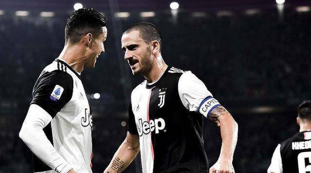 原创原创21c罗再现神级踩单车过人破门布冯神扑救主4万人狂欢庆祝