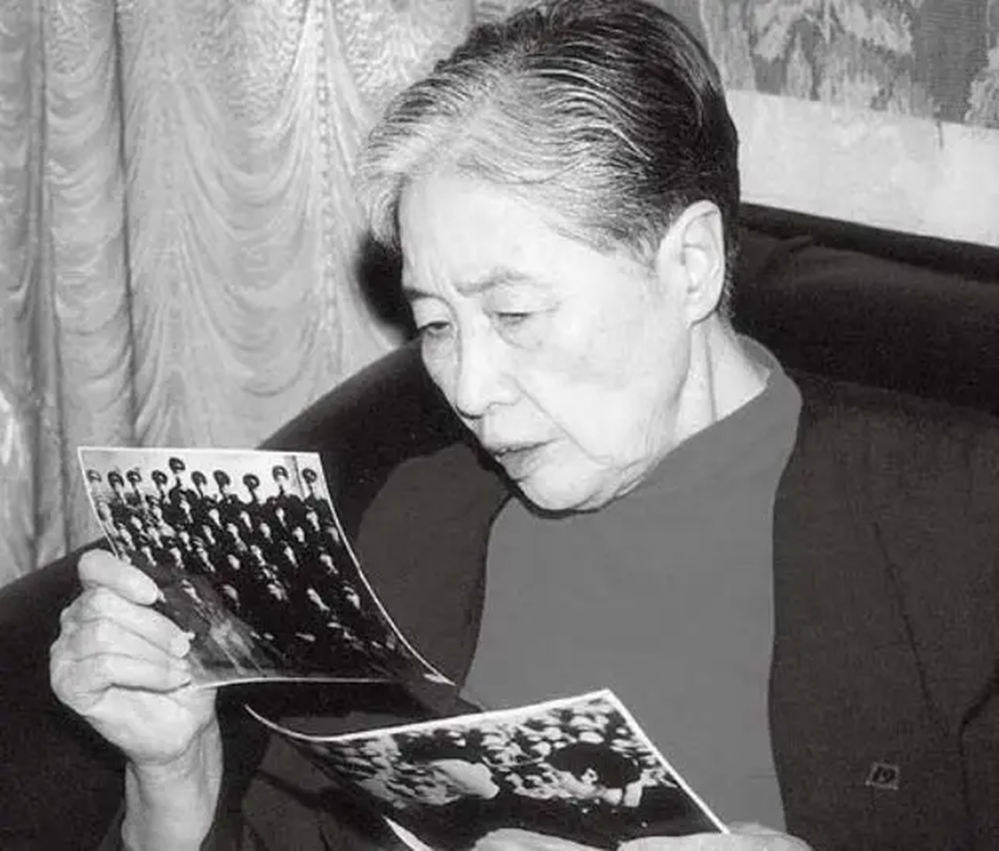 原创俄罗斯顶级航空专家放弃一切回到中国其祖父竟是我国开国元勋