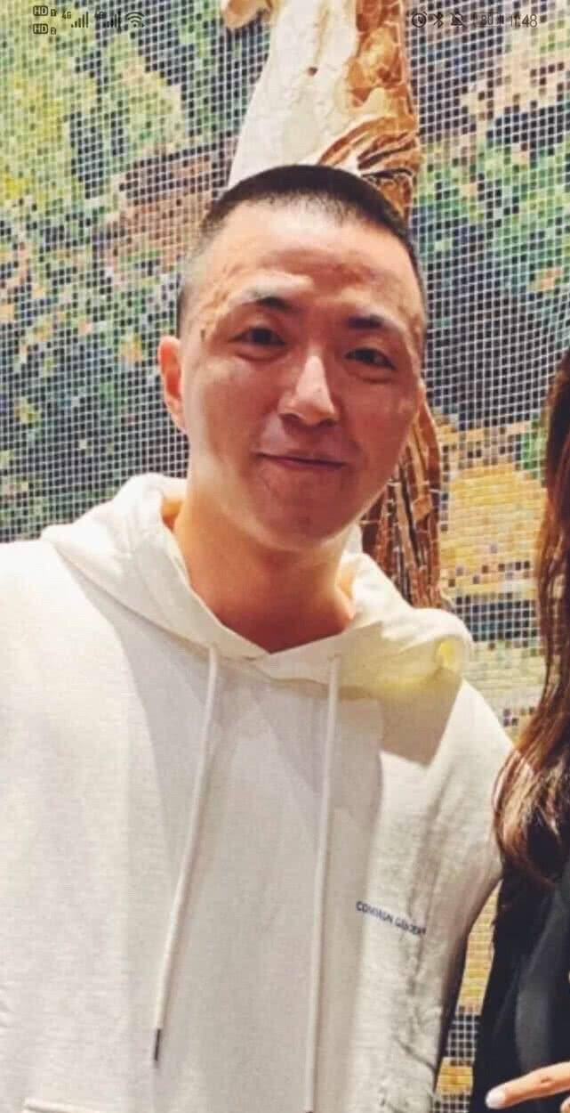 青你2庆功宴the9成员没人告诉虞书欣换常服jonyj忘开美颜变月球表面