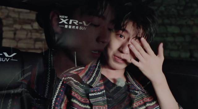 原创原创19岁王俊凯躲在车里哭到抽泣黄晓明也心酸落泪原因有点无奈