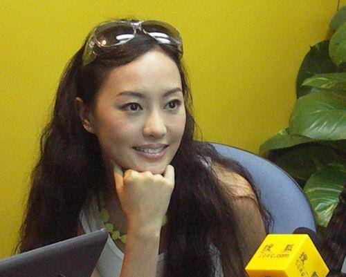 "千金"闪嫁打工仔,生了三孩美过孙芸芸,关颖为何如此任性