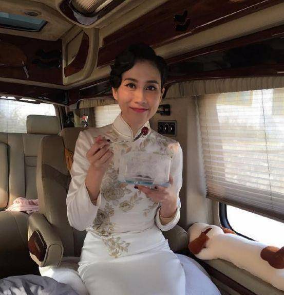 21岁拿影后,嫁乒乓球世界冠军隐退,两个女儿很美_娱乐_韩雪_气质