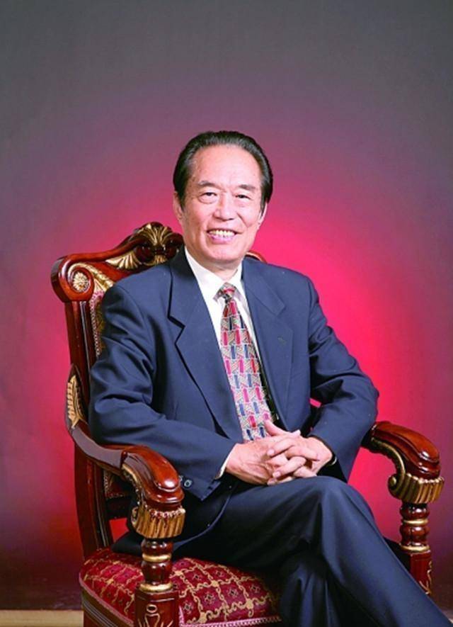 原创阎崇年凭清十二帝疑案一炮而红为何最后遭讽满清走狗