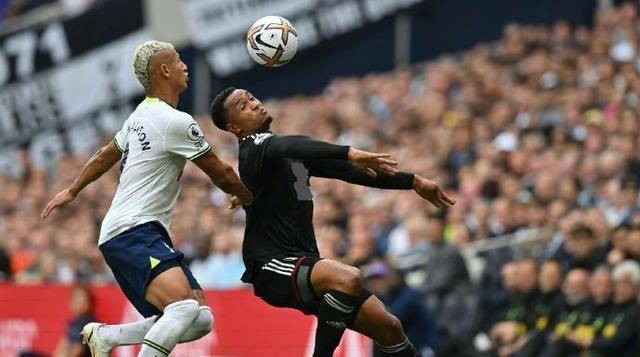 原创2-1!孙兴慜进球被吹,凯恩破门创纪录,热刺6轮不败,孔蒂开心了_富