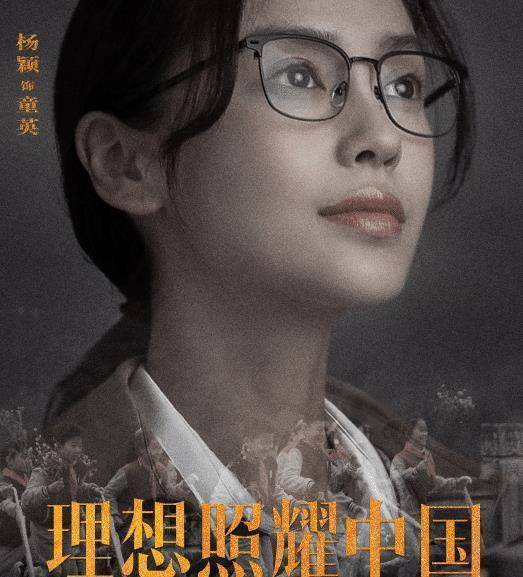 原创杨颖宣示抚养权后现身一个人走机场好潇洒对粉丝挥手笑容超甜
