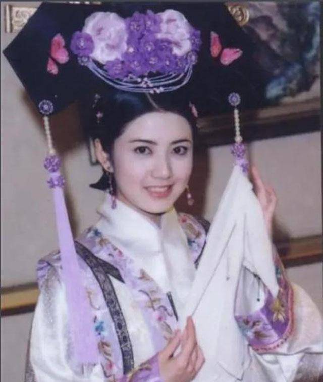 她是乾隆的试婚宫女死后被追封为皇贵妃儿子却被乾隆骂死