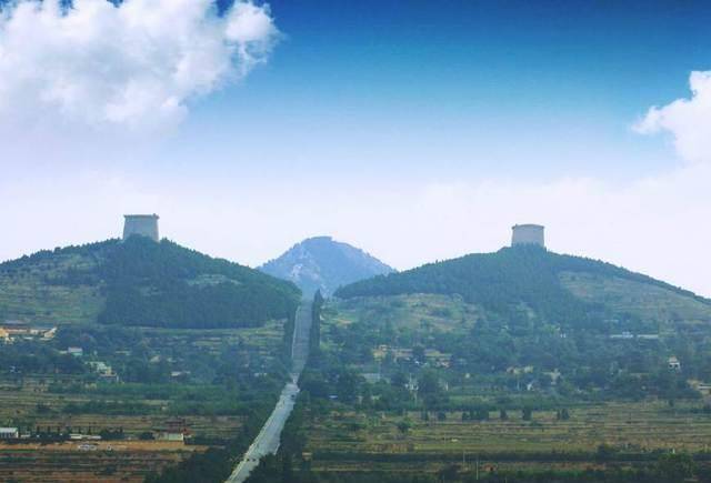 原创黄巢用了40万大军都没有找到乾陵反而多年后农民偶然挖开了