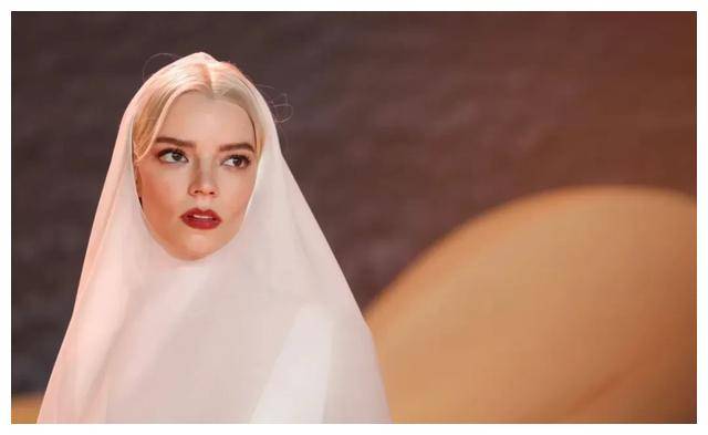 《沙丘2》惊鸿一瞥的性感荷尔蒙,原来早就是实力派的美女明星了_安雅