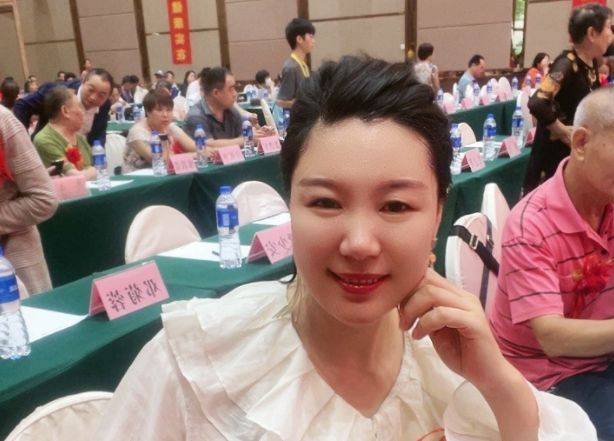 莎力菲杨依崡丨新美业的第一步就是拒绝内耗