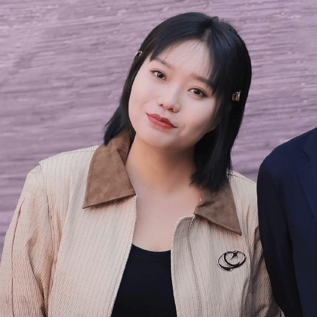 李雪琴恋情曝光,被男友背着小跑尽显甜蜜,男友身份被扒不一般_网友_男