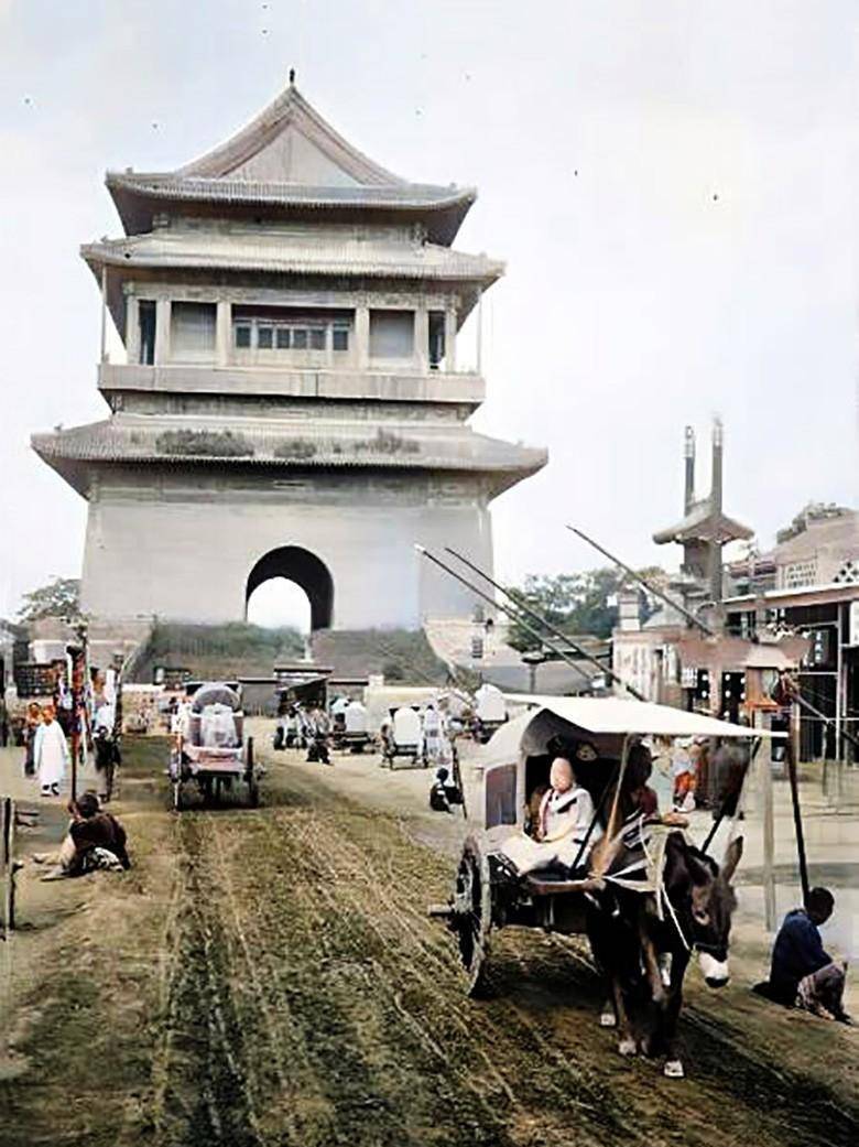 清末时期的北京很热闹也很破败呈现出一片末日的景象