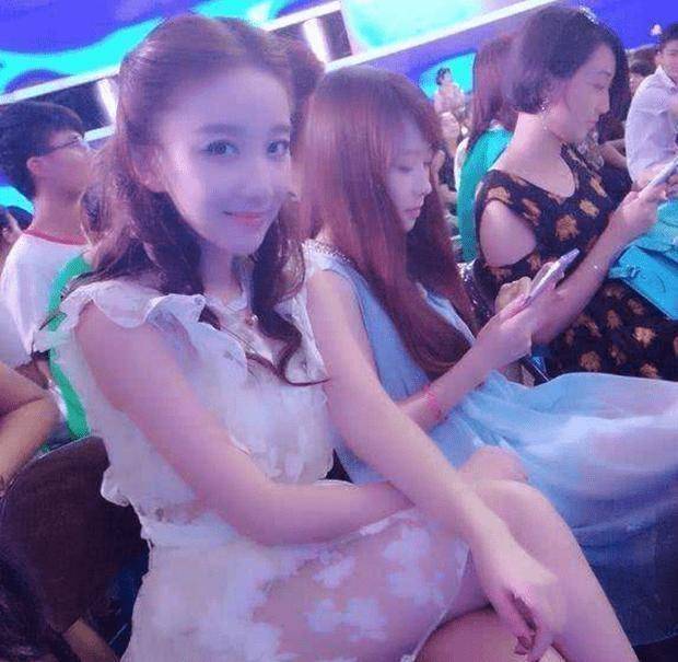 《非诚勿扰》的观众,只因为一个镜头,让她人生彻底被改变_陈梦瑶_明星