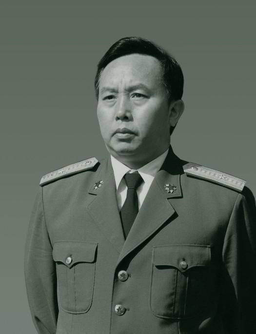 老山战场命令何其宗和廖锡龙双双提军长何其宗最年轻