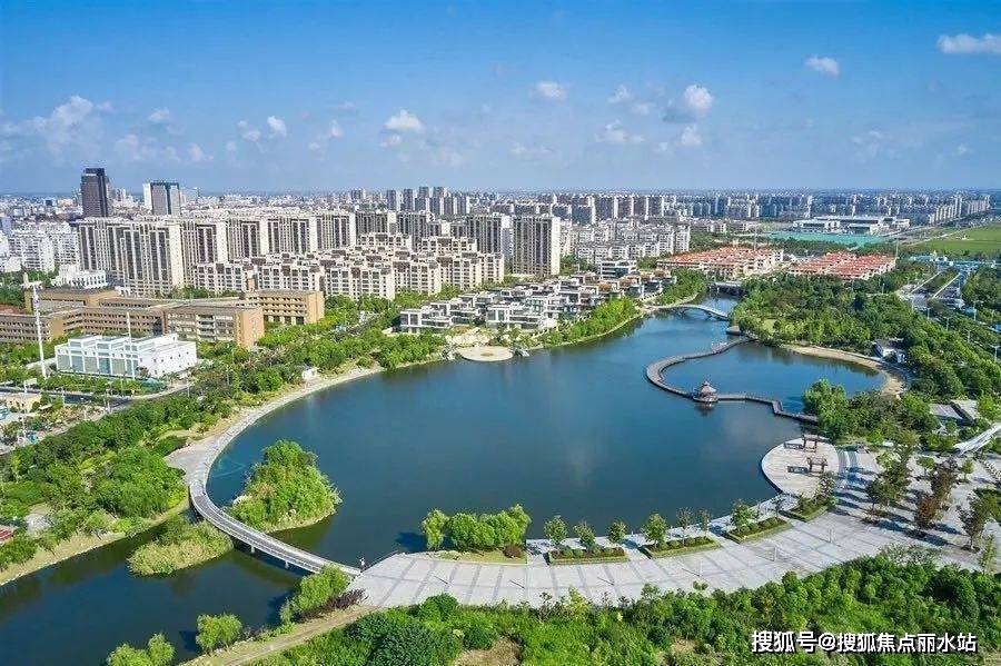 南通【建发御珑湾】售楼中心→预约看房→楼盘简介→24小时热线电话