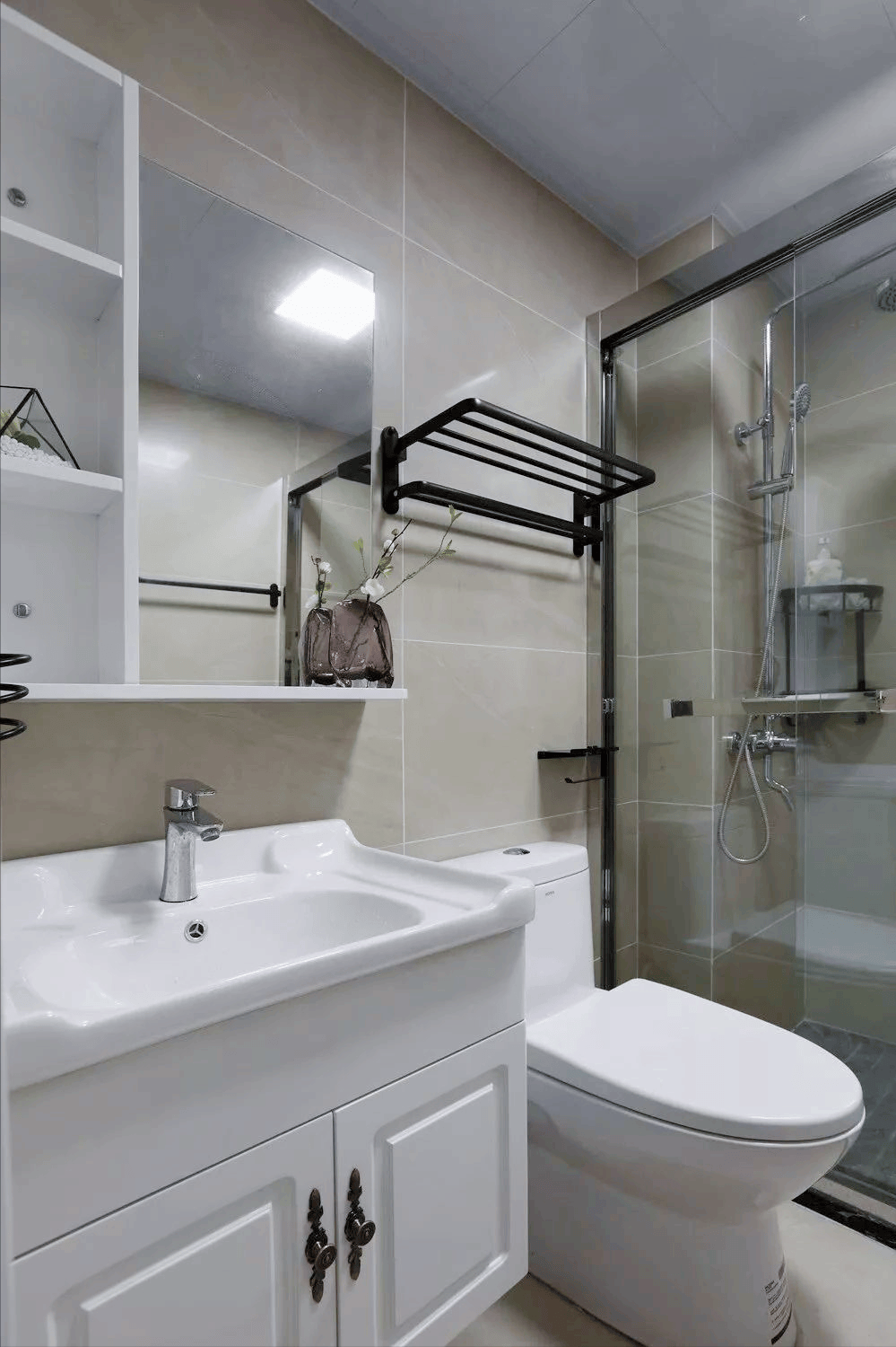 118平米的小美式三居室简约装修风格营造出极致舒适体验