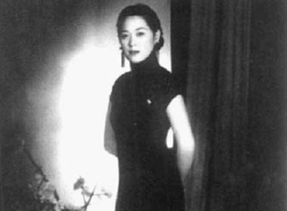 原创她才貌双全还生下独子并且掌握经济大权最后却败给一风尘女子
