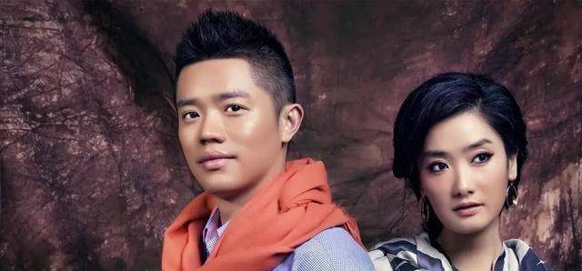 此后,凤凰传奇先后发行《自由飞翔》,《最炫民族风》,《中国我爱你》